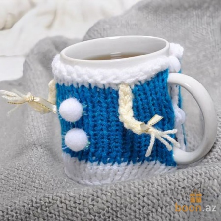 Свитер на чашку «Снегурочка»